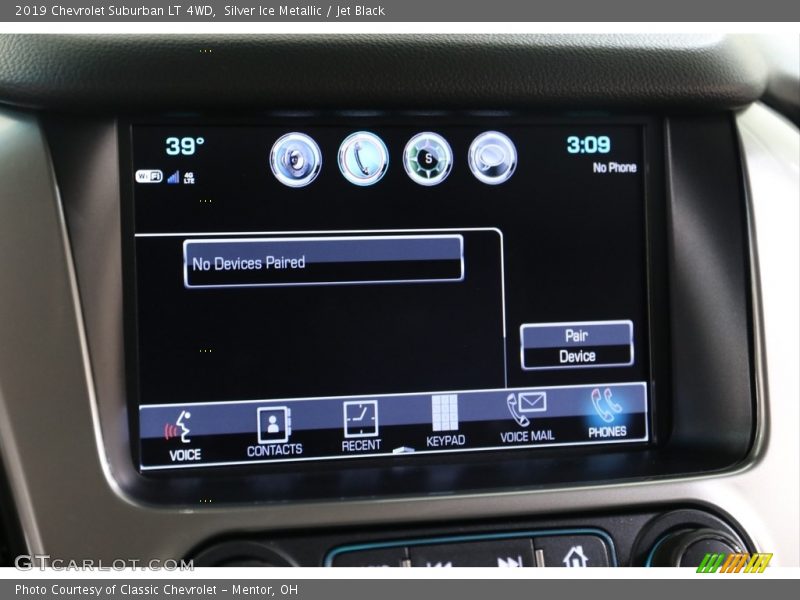 Silver Ice Metallic / Jet Black 2019 Chevrolet Suburban LT 4WD