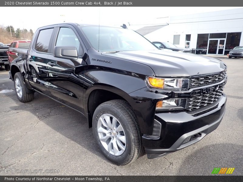 Front 3/4 View of 2020 Silverado 1500 Custom Crew Cab 4x4