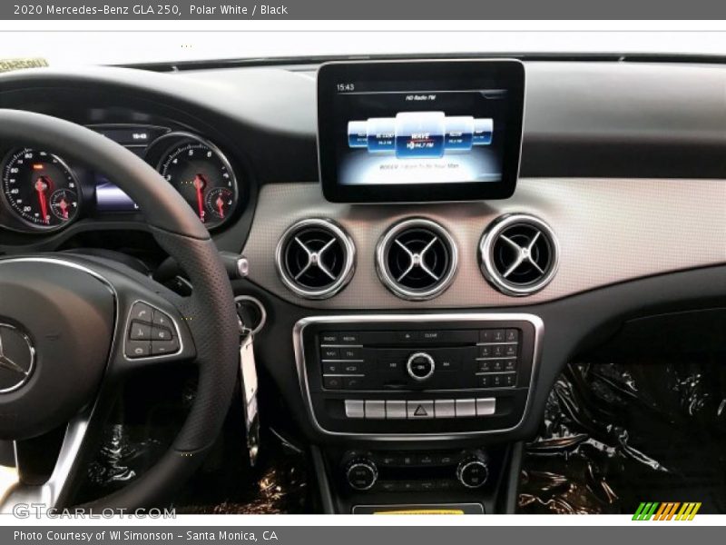 Polar White / Black 2020 Mercedes-Benz GLA 250