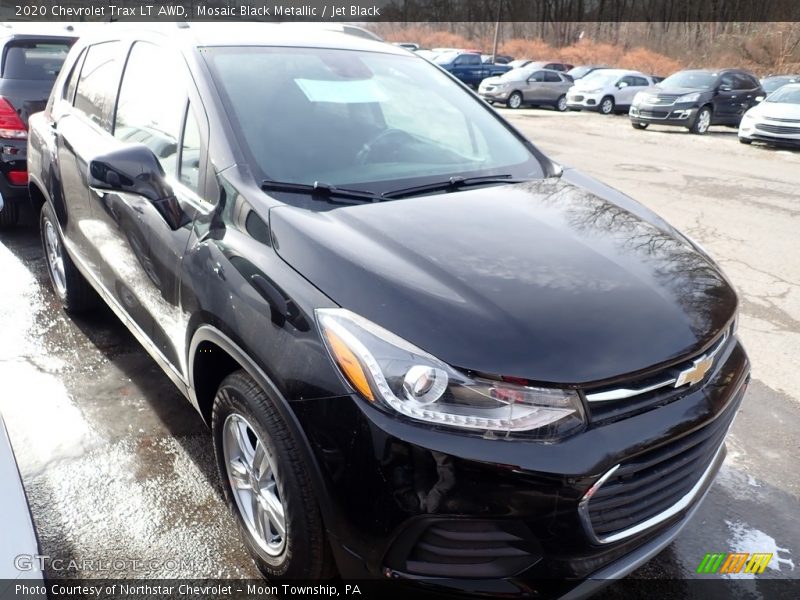 Mosaic Black Metallic / Jet Black 2020 Chevrolet Trax LT AWD