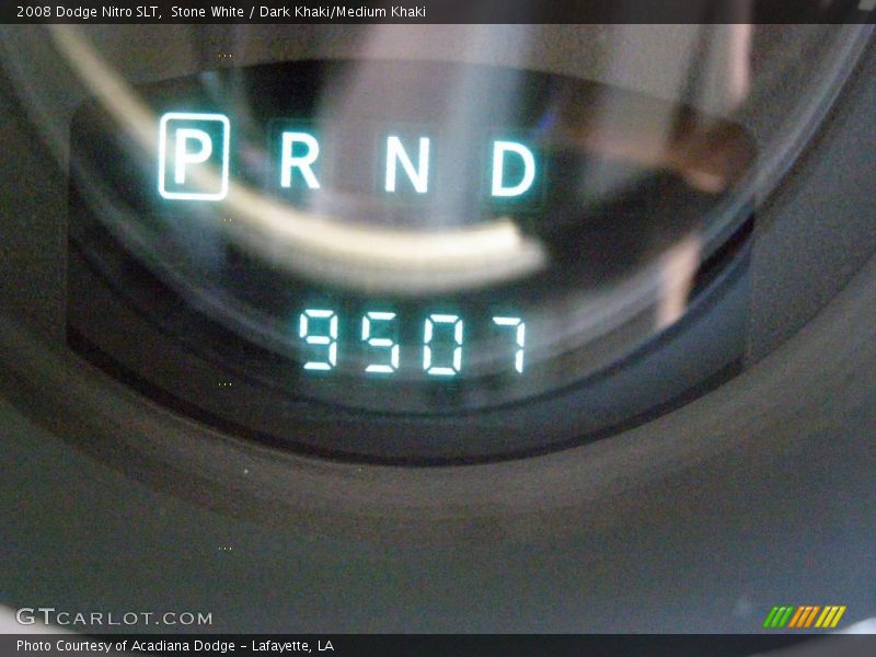 Stone White / Dark Khaki/Medium Khaki 2008 Dodge Nitro SLT