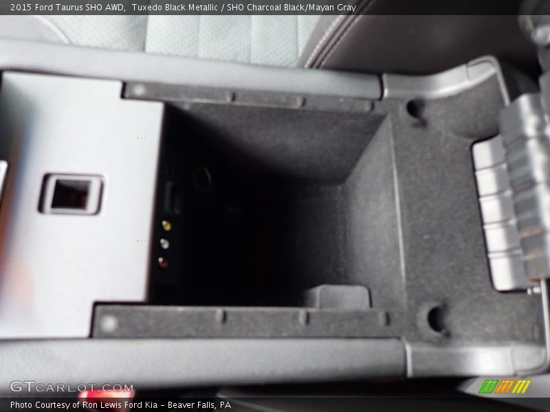 Tuxedo Black Metallic / SHO Charcoal Black/Mayan Gray 2015 Ford Taurus SHO AWD