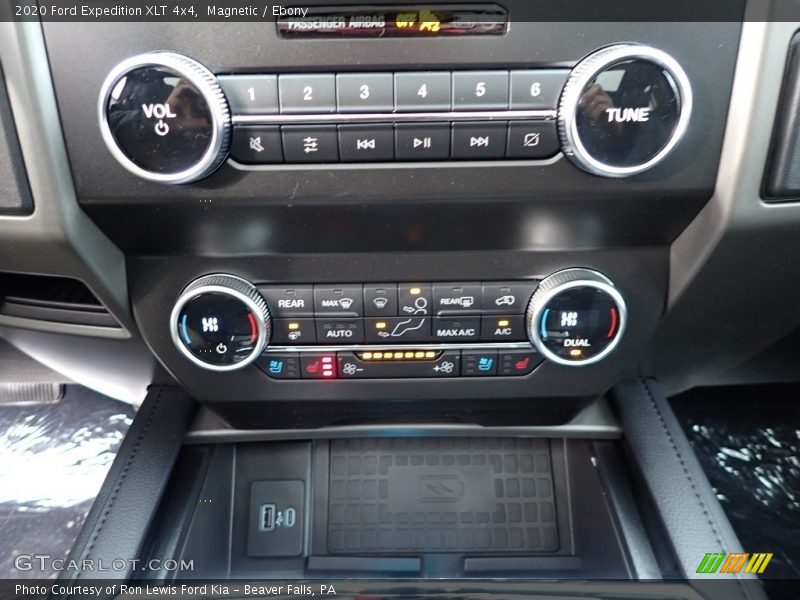 Controls of 2020 Expedition XLT 4x4
