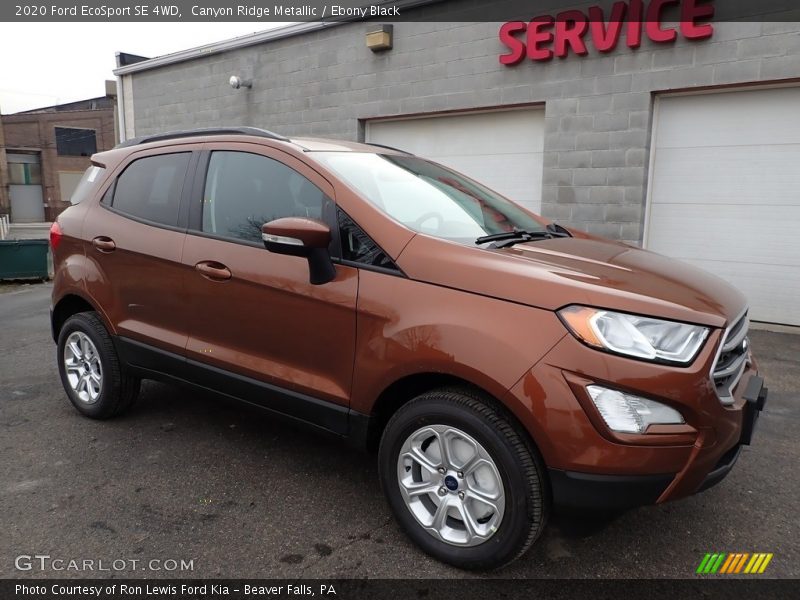 Front 3/4 View of 2020 EcoSport SE 4WD