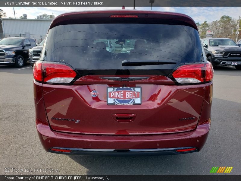 Velvet Red Pearl / Black 2020 Chrysler Pacifica Limited