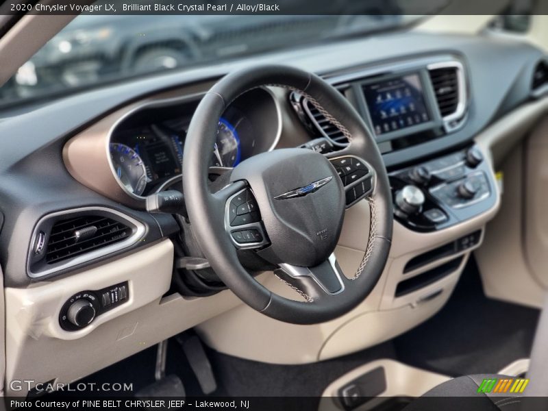 Brilliant Black Crystal Pearl / Alloy/Black 2020 Chrysler Voyager LX