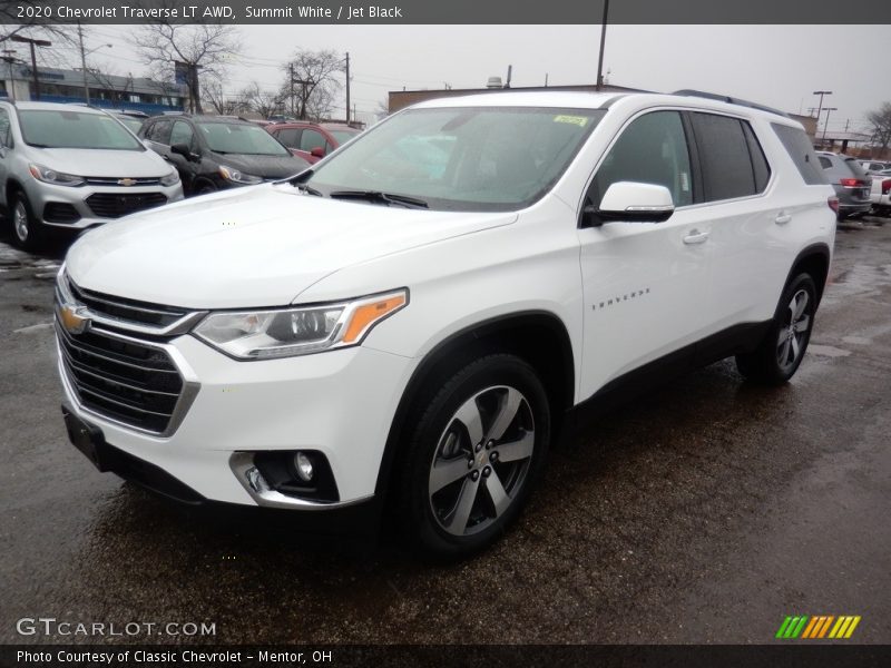 Front 3/4 View of 2020 Traverse LT AWD