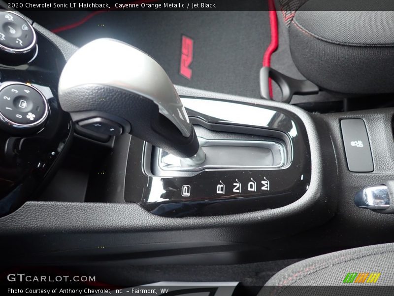 Cayenne Orange Metallic / Jet Black 2020 Chevrolet Sonic LT Hatchback