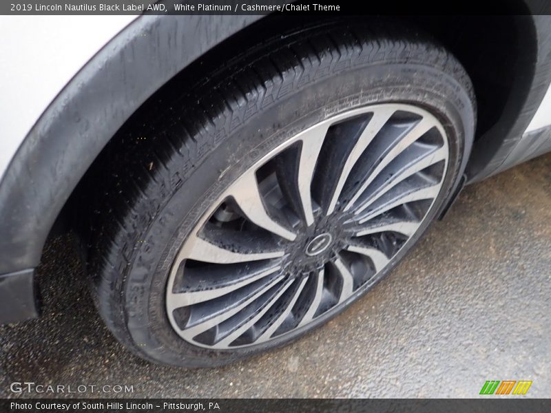 White Platinum / Cashmere/Chalet Theme 2019 Lincoln Nautilus Black Label AWD