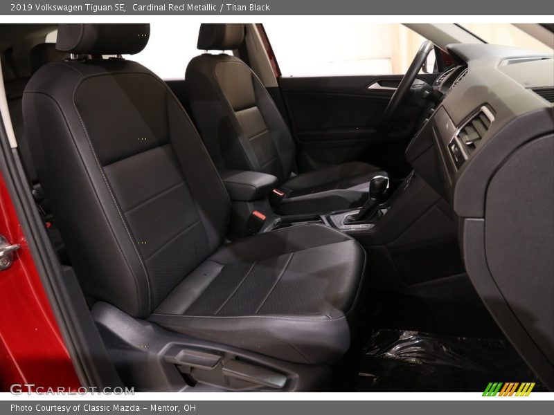 Cardinal Red Metallic / Titan Black 2019 Volkswagen Tiguan SE