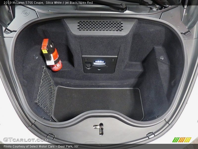 Silica White / Jet Black/Apex Red 2019 McLaren 570S Coupe