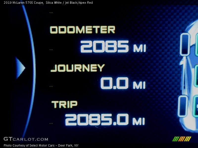 Silica White / Jet Black/Apex Red 2019 McLaren 570S Coupe
