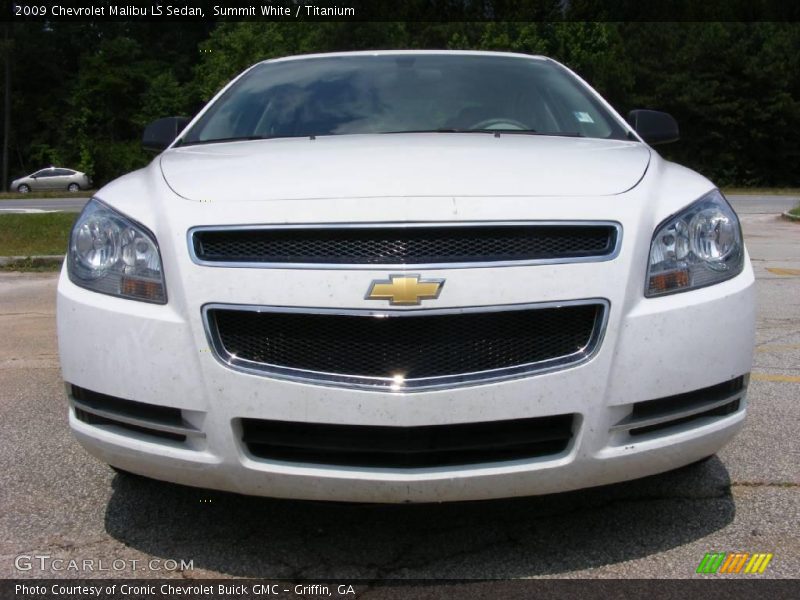 Summit White / Titanium 2009 Chevrolet Malibu LS Sedan
