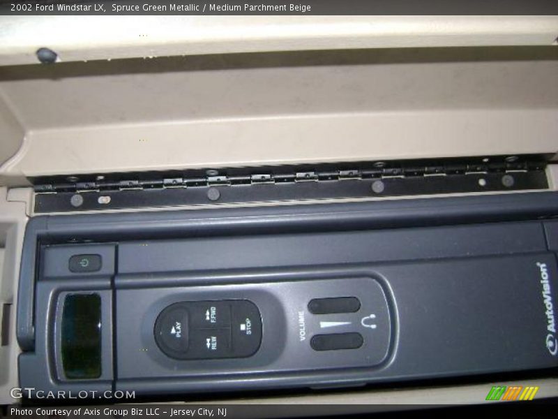 Spruce Green Metallic / Medium Parchment Beige 2002 Ford Windstar LX