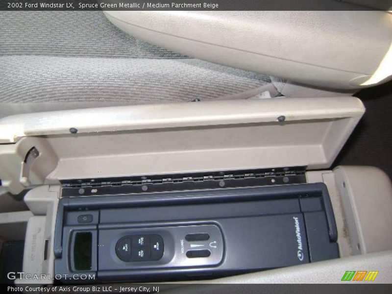 Spruce Green Metallic / Medium Parchment Beige 2002 Ford Windstar LX