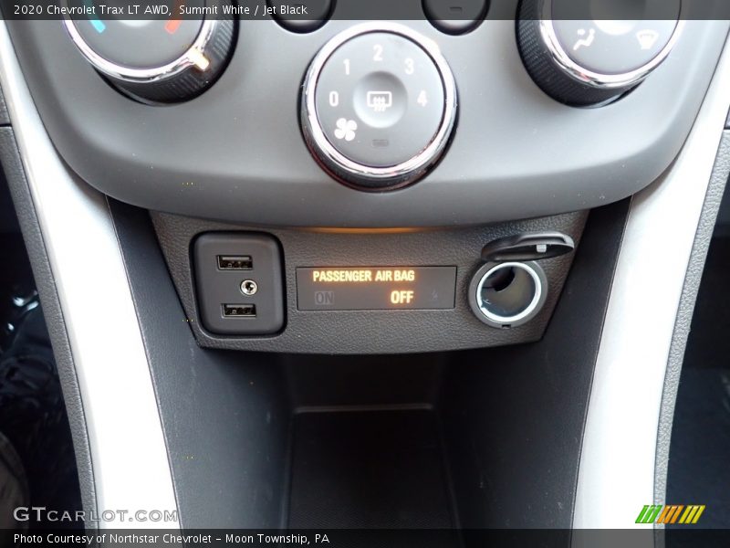 Summit White / Jet Black 2020 Chevrolet Trax LT AWD