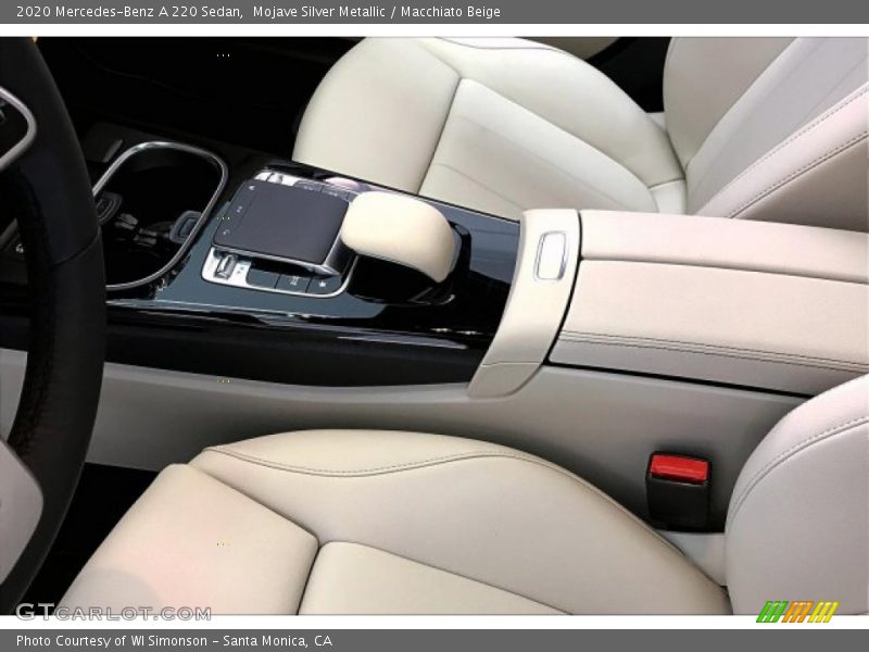 Mojave Silver Metallic / Macchiato Beige 2020 Mercedes-Benz A 220 Sedan