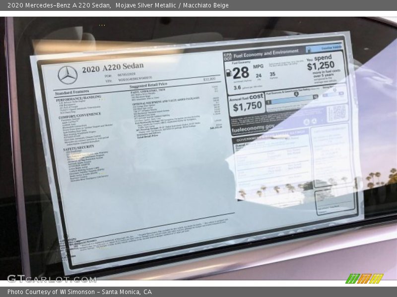 Mojave Silver Metallic / Macchiato Beige 2020 Mercedes-Benz A 220 Sedan