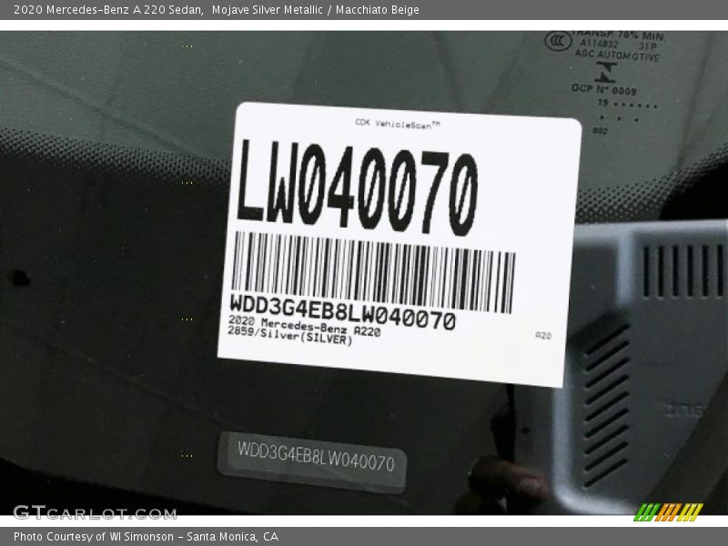 Mojave Silver Metallic / Macchiato Beige 2020 Mercedes-Benz A 220 Sedan