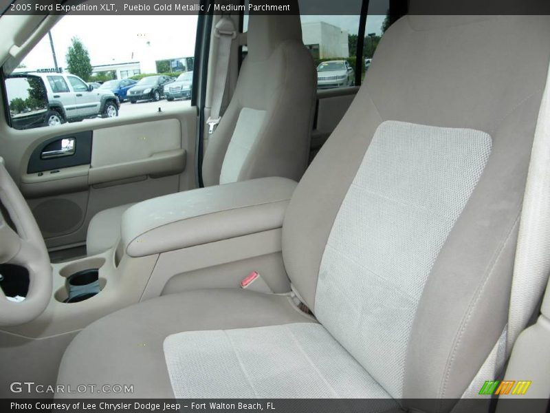 Pueblo Gold Metallic / Medium Parchment 2005 Ford Expedition XLT