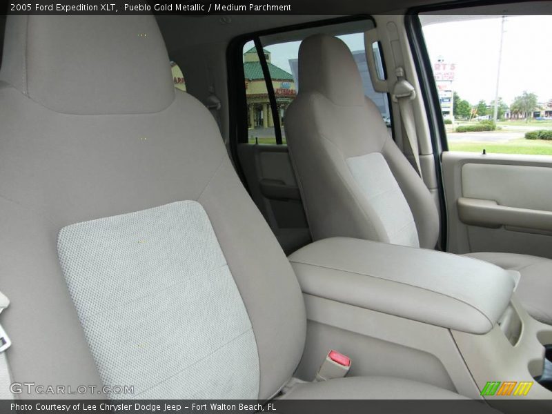 Pueblo Gold Metallic / Medium Parchment 2005 Ford Expedition XLT