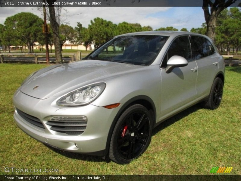 Classic Silver Metallic / Black 2011 Porsche Cayenne S