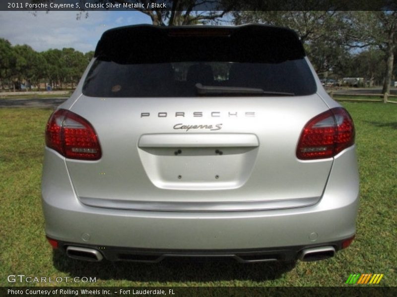 Classic Silver Metallic / Black 2011 Porsche Cayenne S