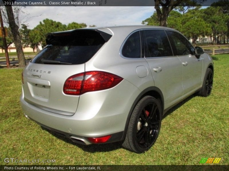 Classic Silver Metallic / Black 2011 Porsche Cayenne S