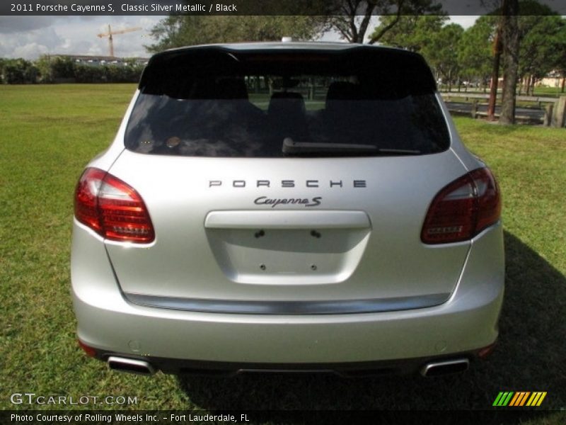 Classic Silver Metallic / Black 2011 Porsche Cayenne S
