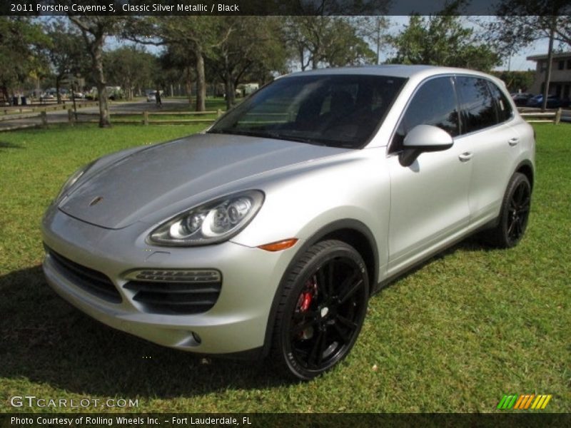 Classic Silver Metallic / Black 2011 Porsche Cayenne S