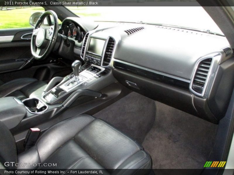 Classic Silver Metallic / Black 2011 Porsche Cayenne S