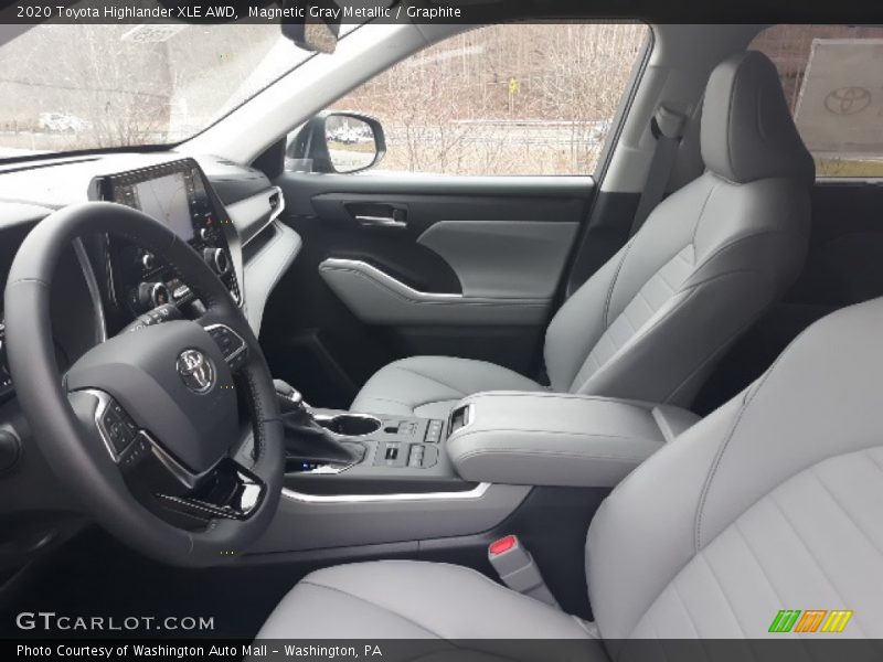 Magnetic Gray Metallic / Graphite 2020 Toyota Highlander XLE AWD