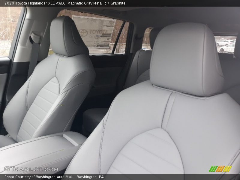 Magnetic Gray Metallic / Graphite 2020 Toyota Highlander XLE AWD