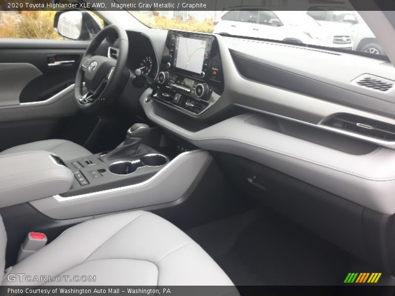 Magnetic Gray Metallic / Graphite 2020 Toyota Highlander XLE AWD