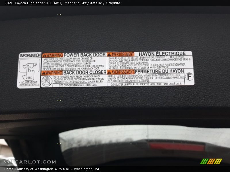 Magnetic Gray Metallic / Graphite 2020 Toyota Highlander XLE AWD