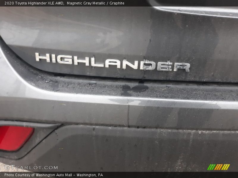 Magnetic Gray Metallic / Graphite 2020 Toyota Highlander XLE AWD