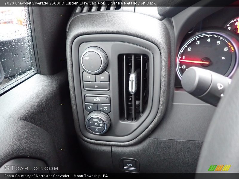 Silver Ice Metallic / Jet Black 2020 Chevrolet Silverado 2500HD Custom Crew Cab 4x4