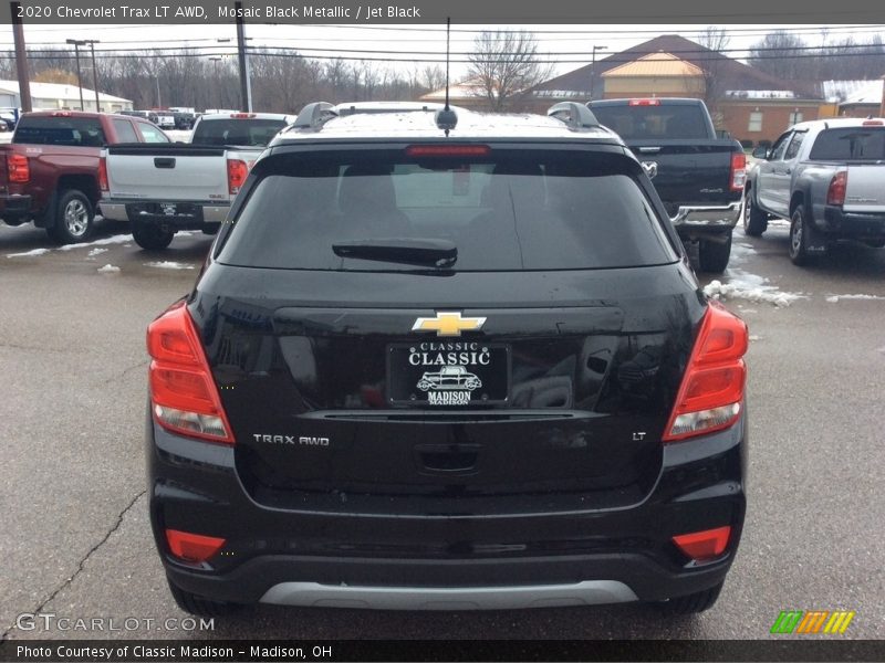 Mosaic Black Metallic / Jet Black 2020 Chevrolet Trax LT AWD