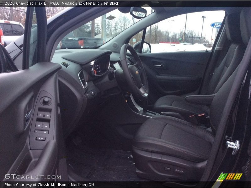 Mosaic Black Metallic / Jet Black 2020 Chevrolet Trax LT AWD