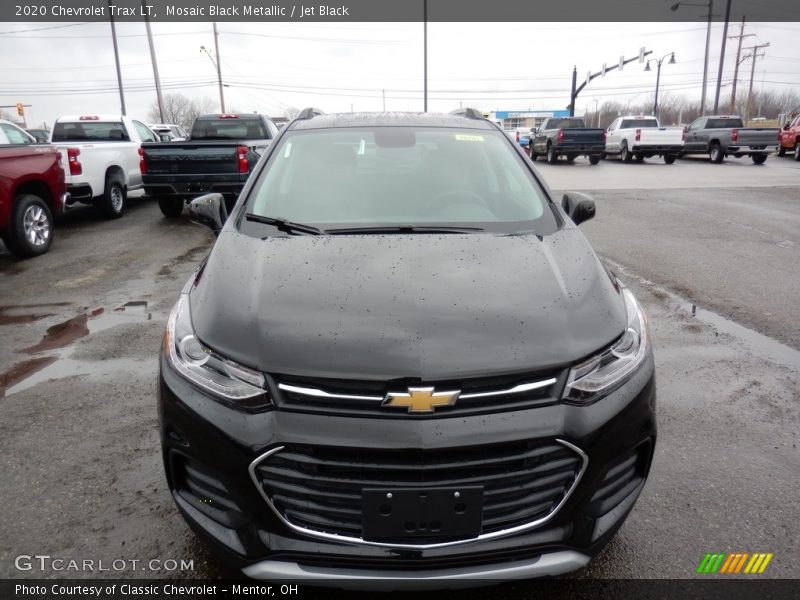 Mosaic Black Metallic / Jet Black 2020 Chevrolet Trax LT