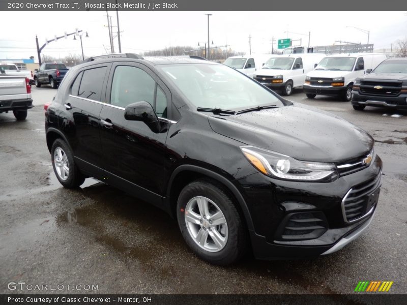 Mosaic Black Metallic / Jet Black 2020 Chevrolet Trax LT