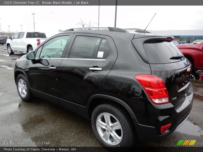 Mosaic Black Metallic / Jet Black 2020 Chevrolet Trax LT