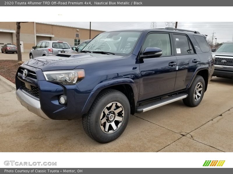 Front 3/4 View of 2020 4Runner TRD Off-Road Premium 4x4
