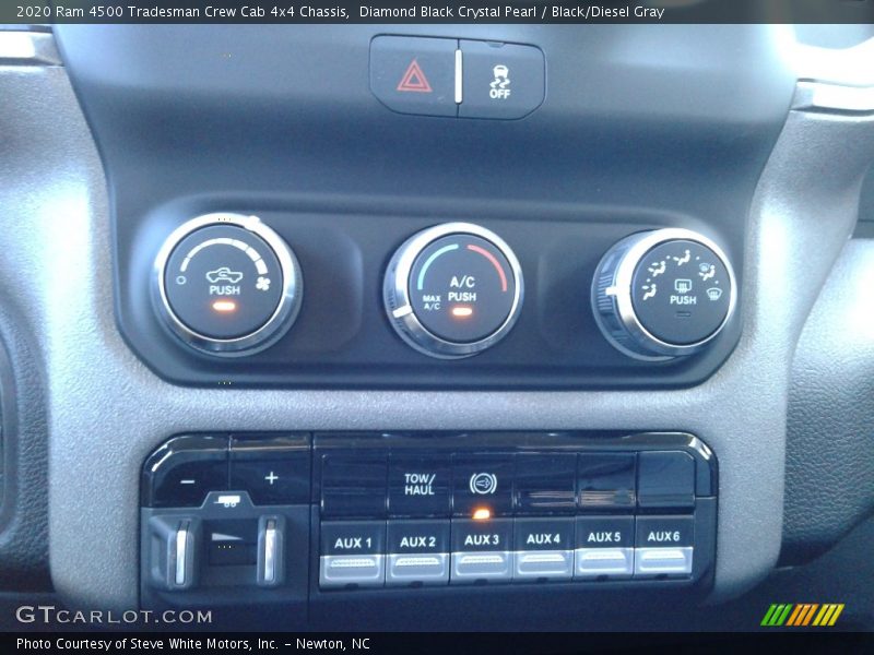 Diamond Black Crystal Pearl / Black/Diesel Gray 2020 Ram 4500 Tradesman Crew Cab 4x4 Chassis