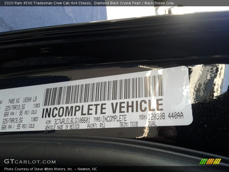 Diamond Black Crystal Pearl / Black/Diesel Gray 2020 Ram 4500 Tradesman Crew Cab 4x4 Chassis