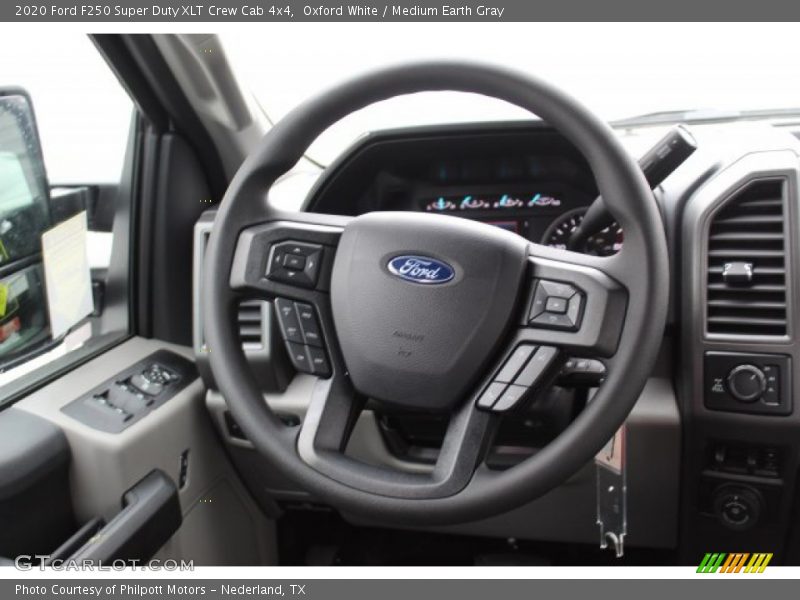 Oxford White / Medium Earth Gray 2020 Ford F250 Super Duty XLT Crew Cab 4x4