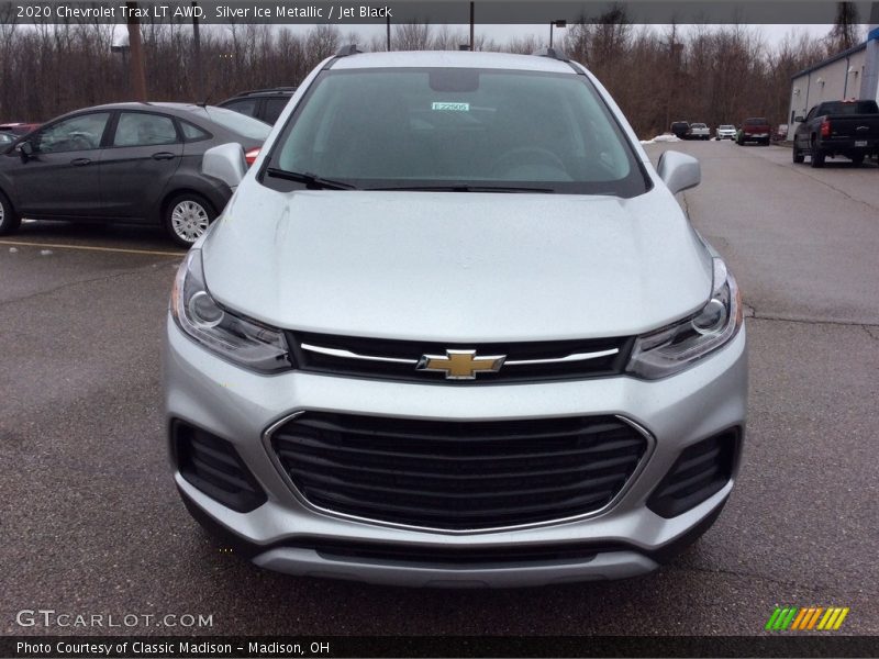 Silver Ice Metallic / Jet Black 2020 Chevrolet Trax LT AWD