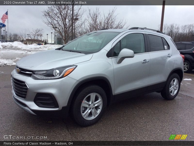 Silver Ice Metallic / Jet Black 2020 Chevrolet Trax LT AWD