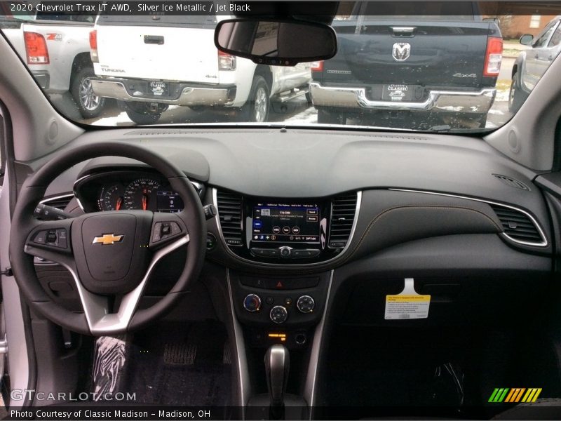 Silver Ice Metallic / Jet Black 2020 Chevrolet Trax LT AWD