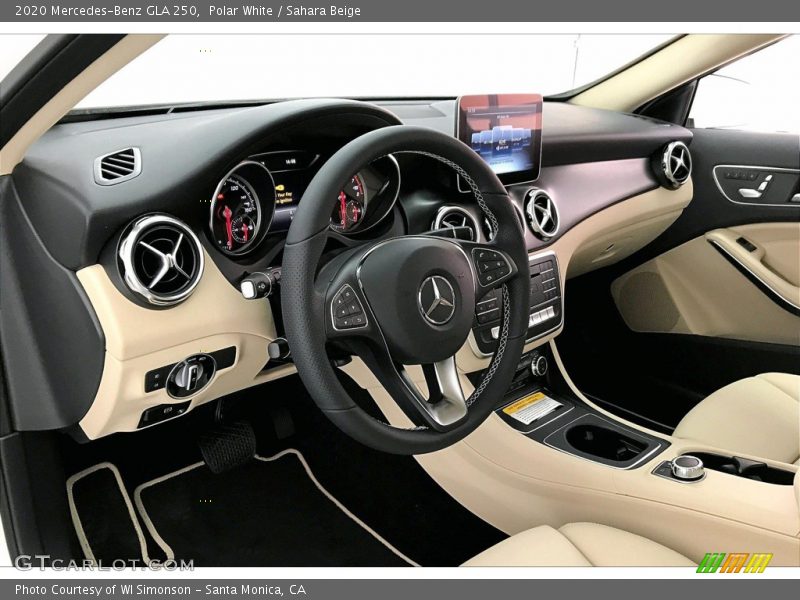 Polar White / Sahara Beige 2020 Mercedes-Benz GLA 250